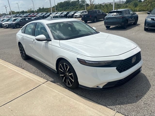 Used 2024 Honda Accord Touring image 2