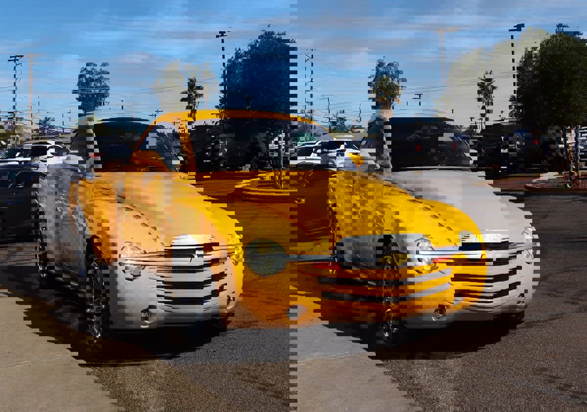 Used 2005 Chevrolet SSR w/ Preferred Equipment Group image 13