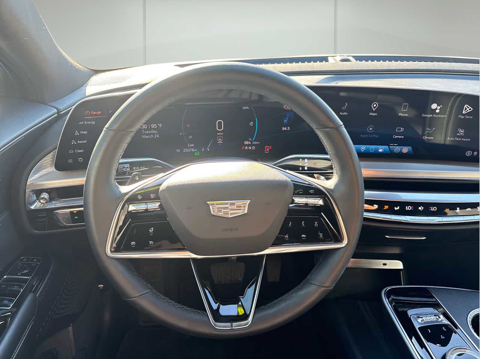 Used 2024 Cadillac Lyriq Luxury image 23