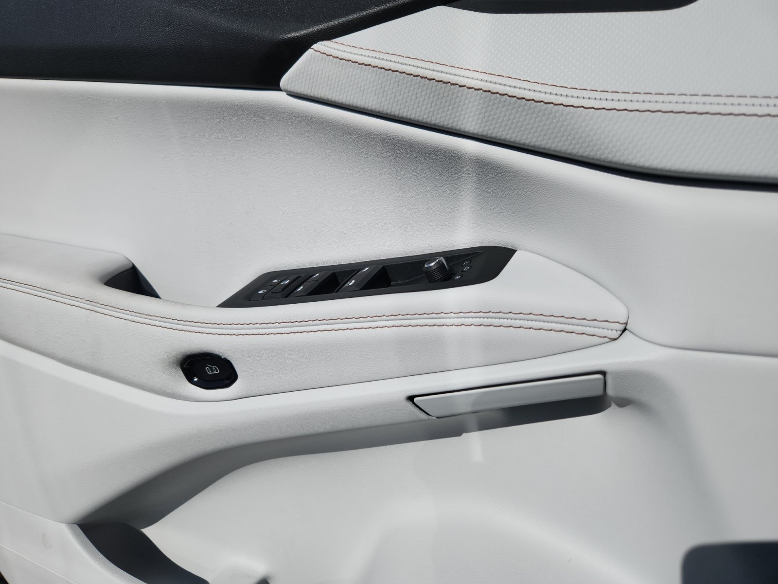 New 2026 Jeep Cherokee Limited AWD/4WD image 17