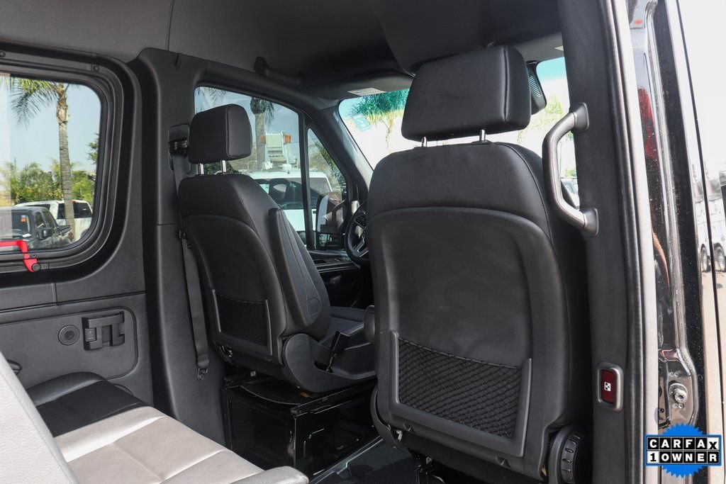 Used 2023 Mercedes-Benz Sprinter 2500 image 34