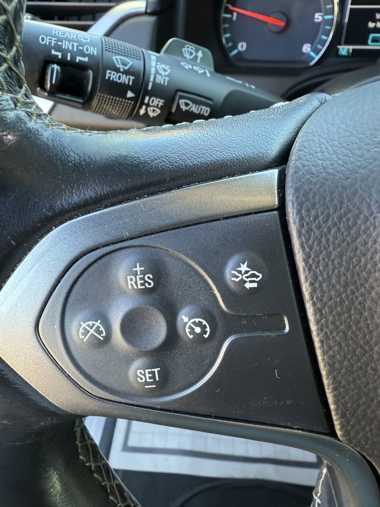 Used 2019 Chevrolet Suburban LT image 14