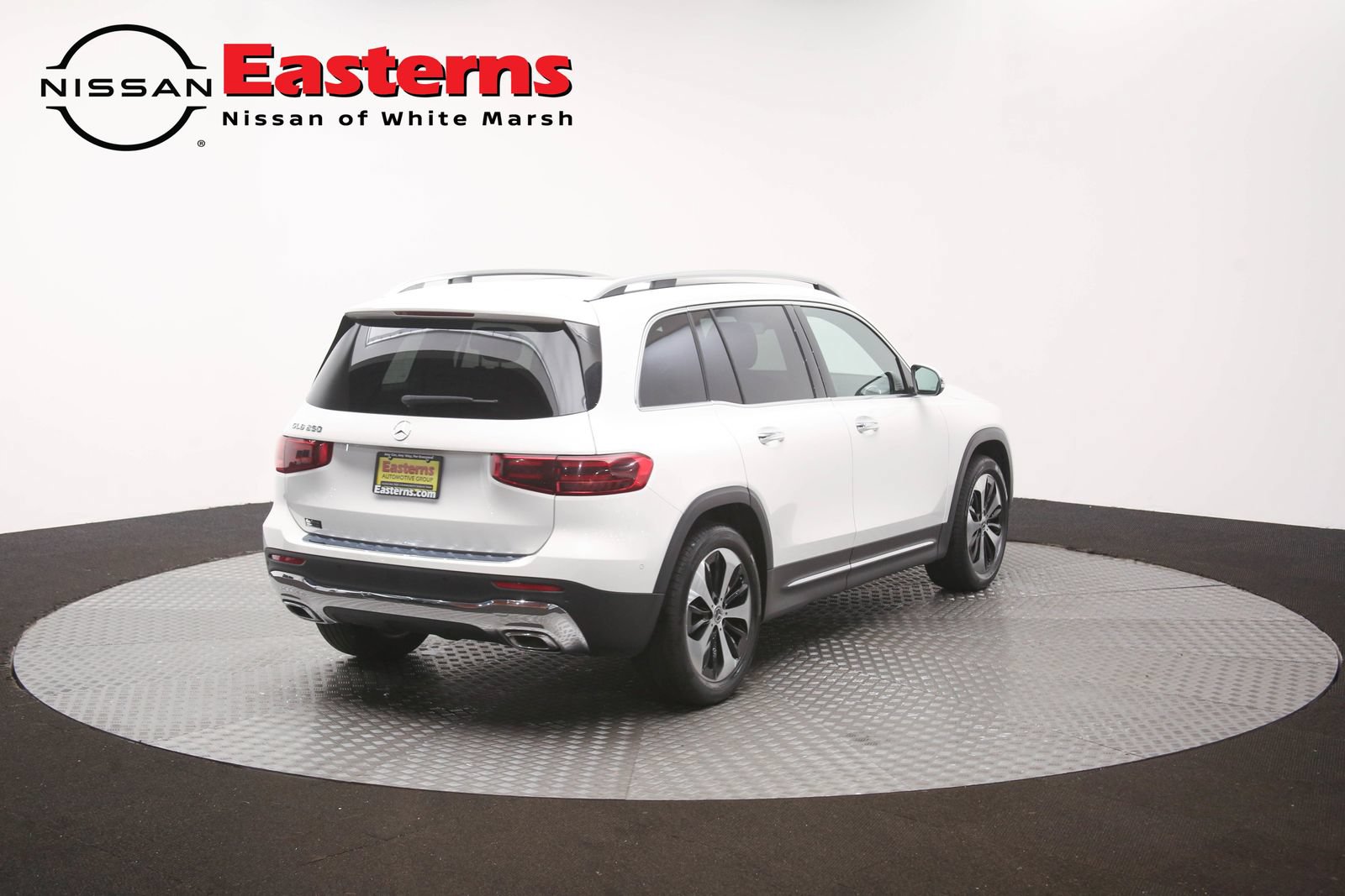 Used 2025 Mercedes-Benz GLB 250 w/ Exclusive Package image 42