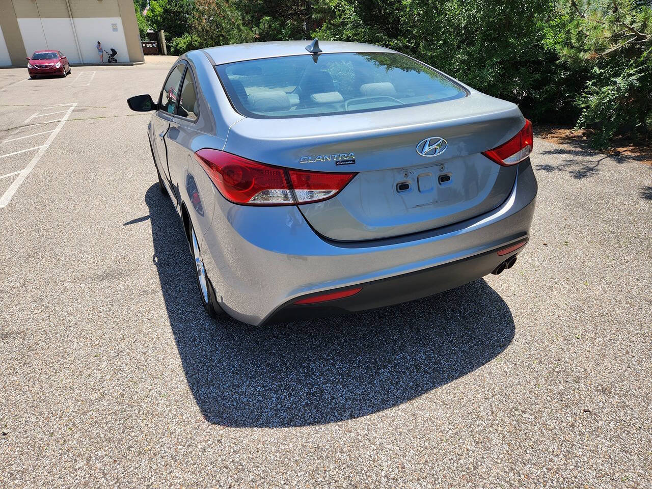 Used 2013 Hyundai Elantra FWD image 17