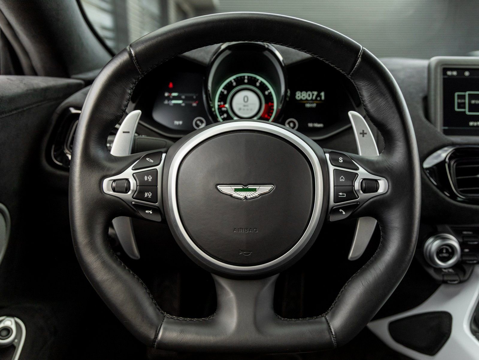 Used 2019 Aston Martin V8 Vantage Coupe image 26