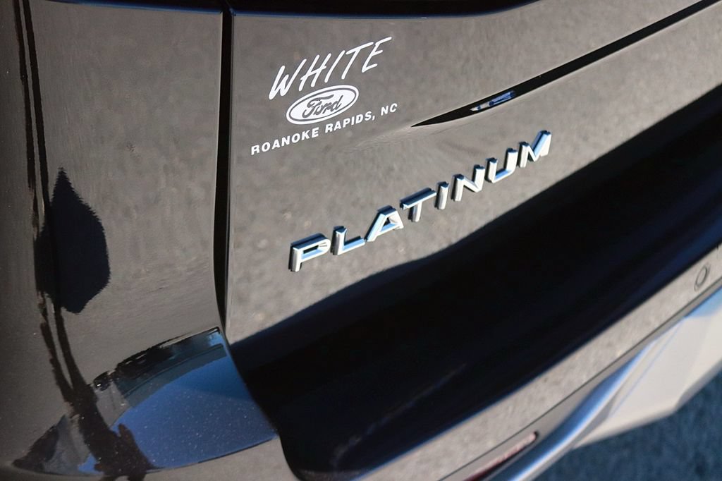 New 2026 Ford Expedition Platinum w/ Platinum Ultimate Package AWD/4WD image 9