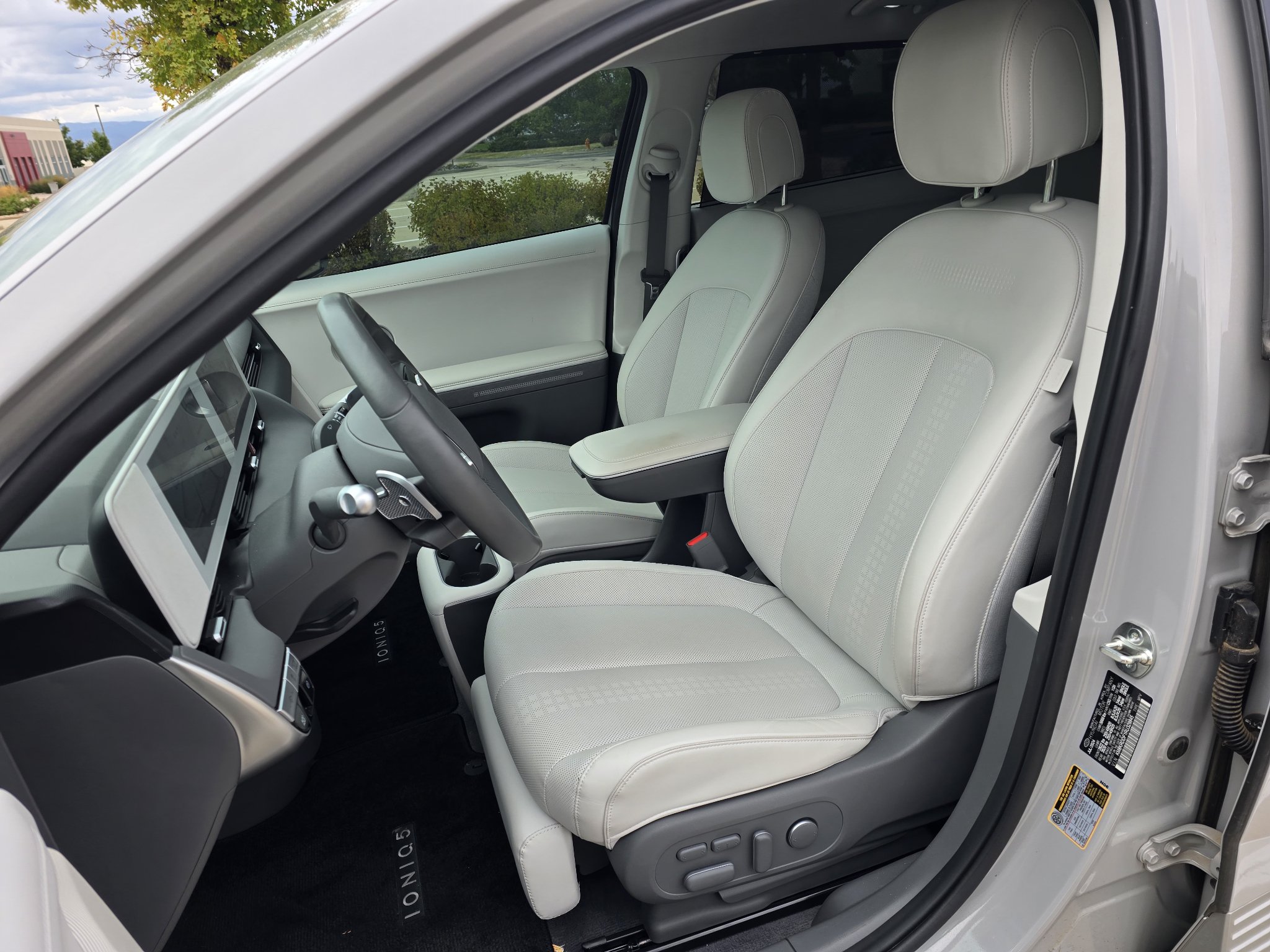 Used 2024 Hyundai Ioniq 5 Limited AWD/4WD image 13