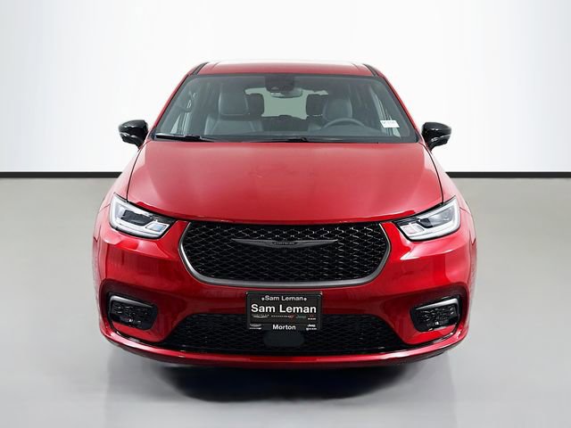 New 2026 Chrysler Pacifica Select AWD/4WD image 2