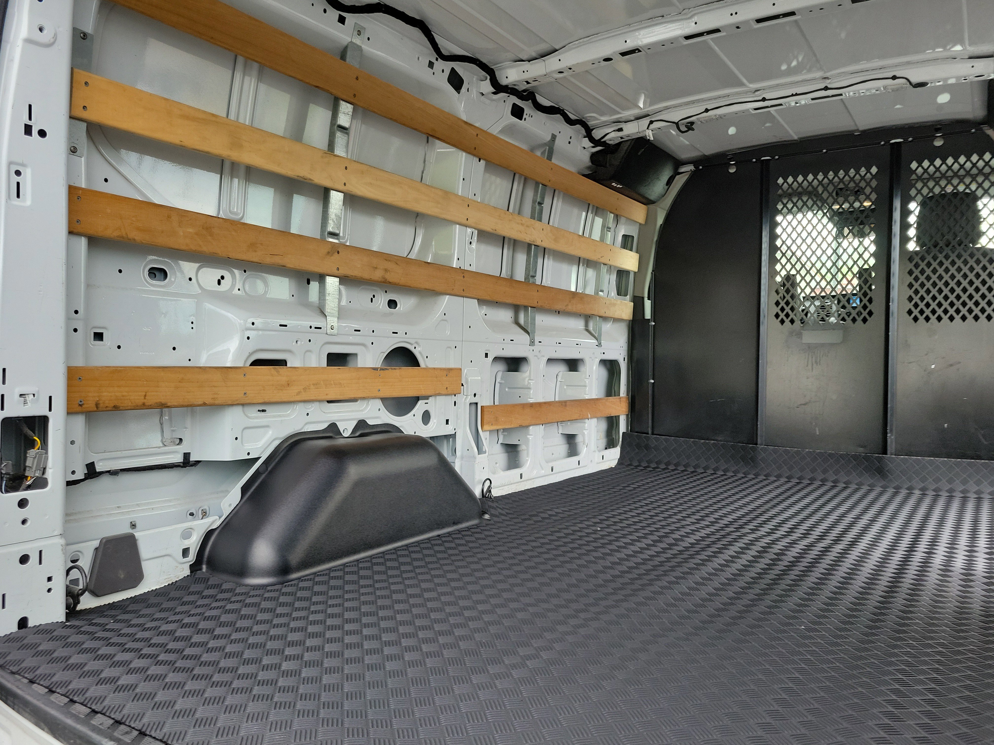 Used 2023 Ford Transit 250 Low Roof image 9