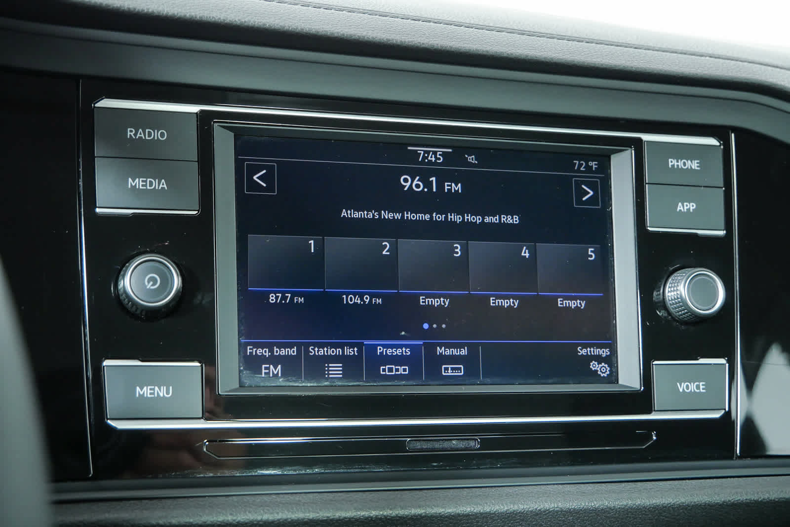 Certified 2024 Volkswagen Jetta S FWD image 16