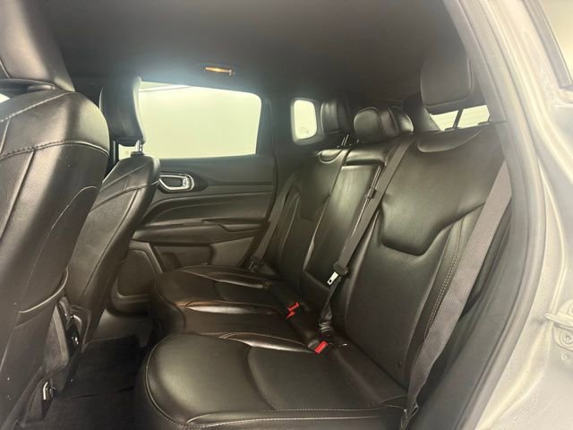 Used 2023 Jeep Compass Limited image 13