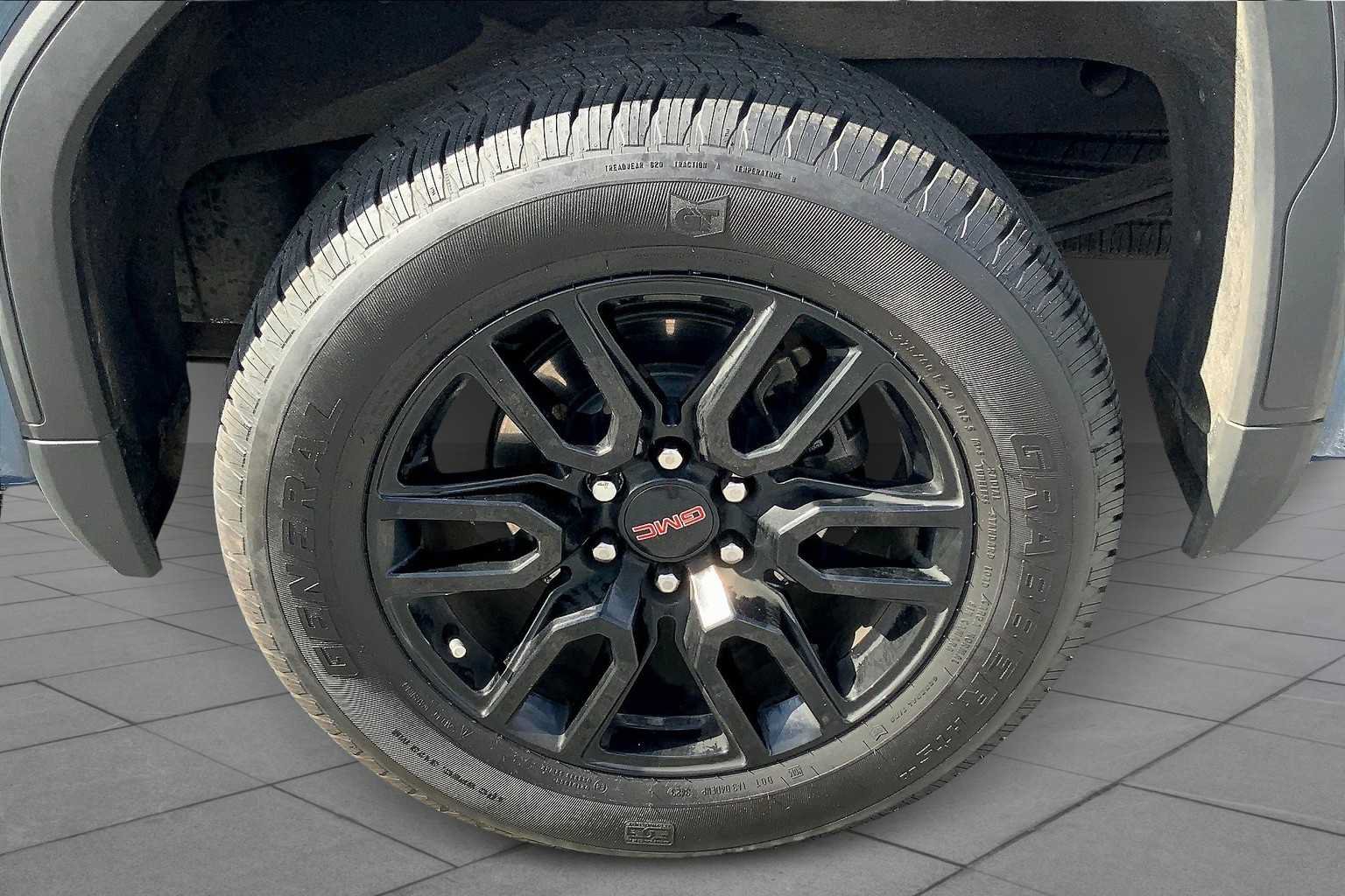 Used 2024 GMC Sierra 1500 Pro w/ Graphite Edition AWD/4WD image 10