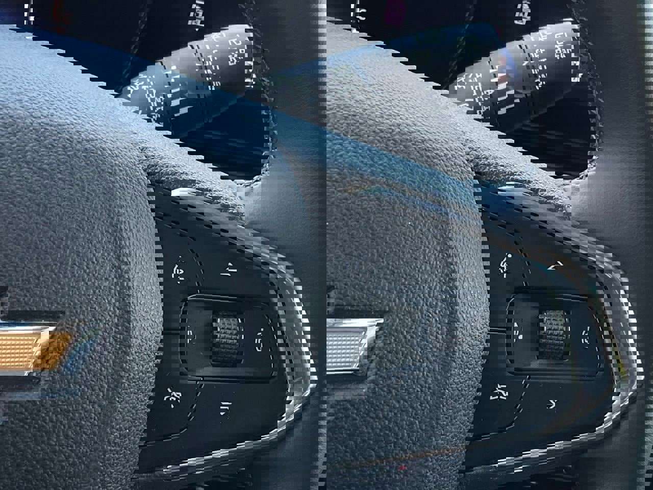 Used 2025 Chevrolet Trax LT w/ LT Convenience Package image 23