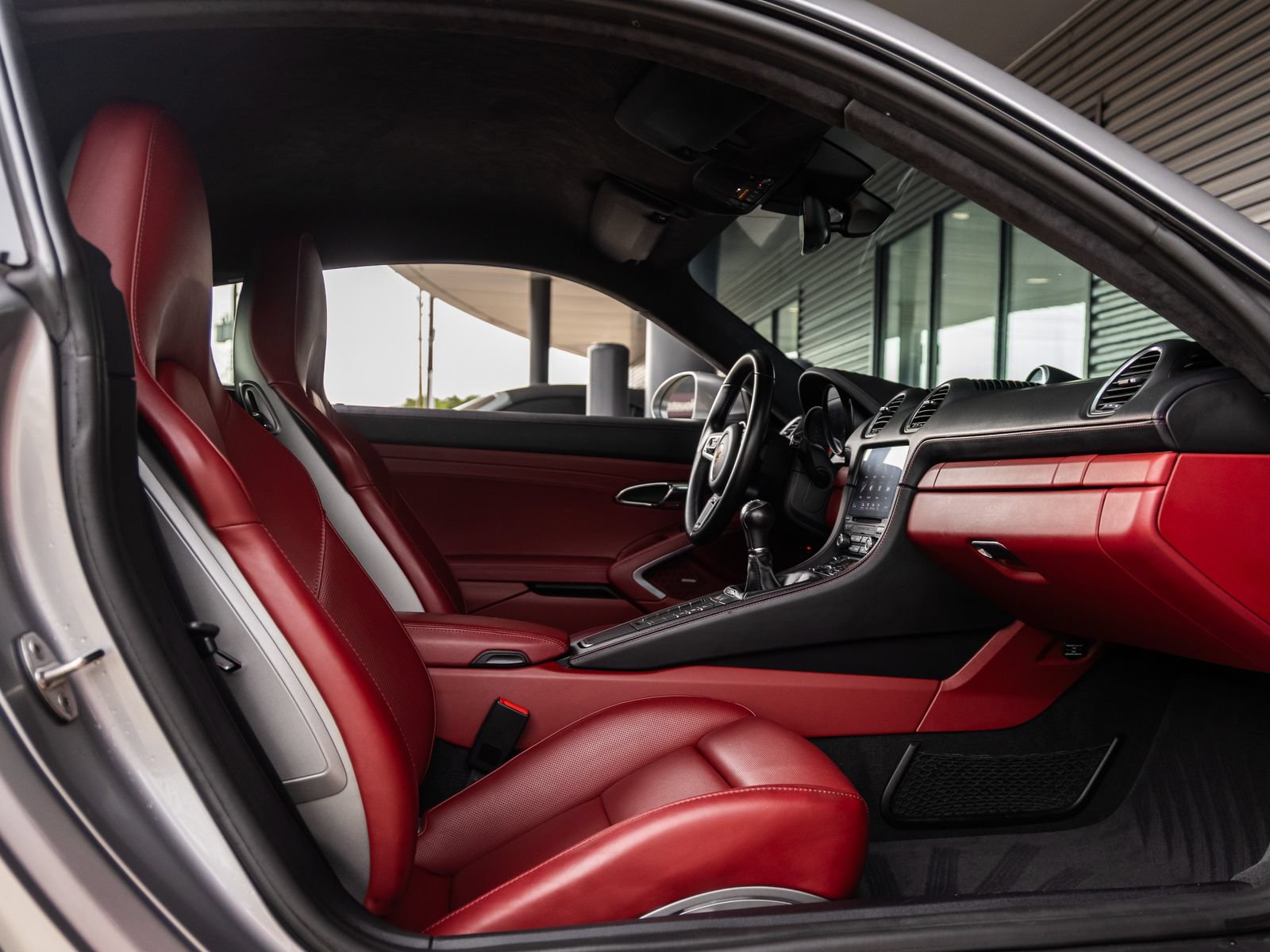 Certified 2018 Porsche 718 Cayman GTS RWD image 38