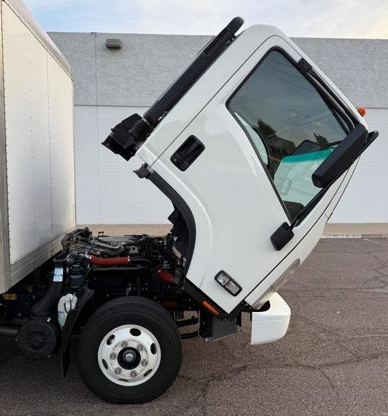 Used 2023 Isuzu NPR image 11