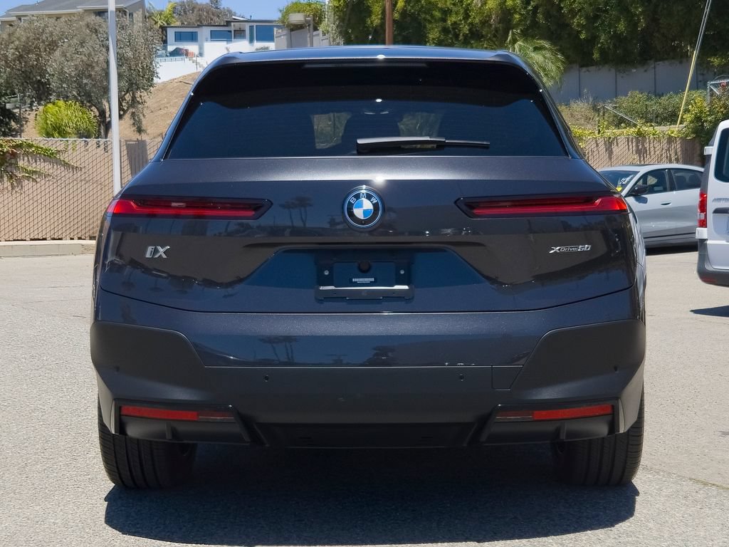 Used 2024 BMW iX xDrive50 AWD/4WD image 24