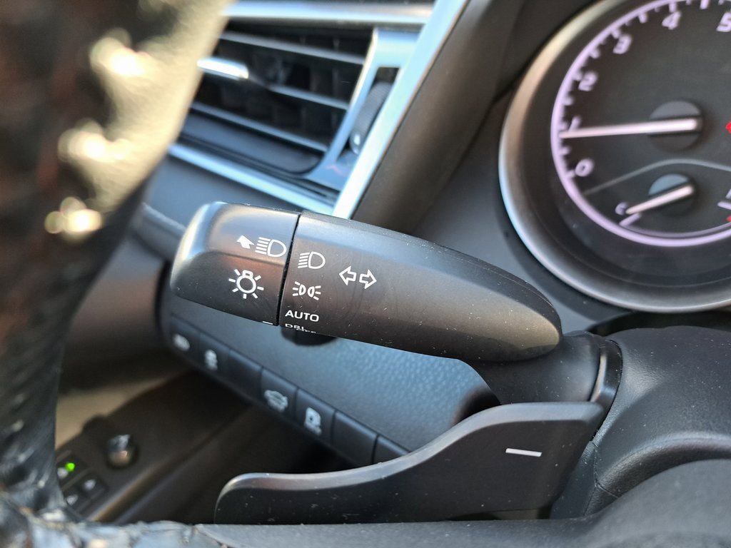 Used 2023 Toyota Camry SE image 24