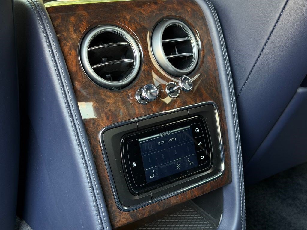 Certified 2018 Bentley Flying Spur V8 AWD/4WD image 35