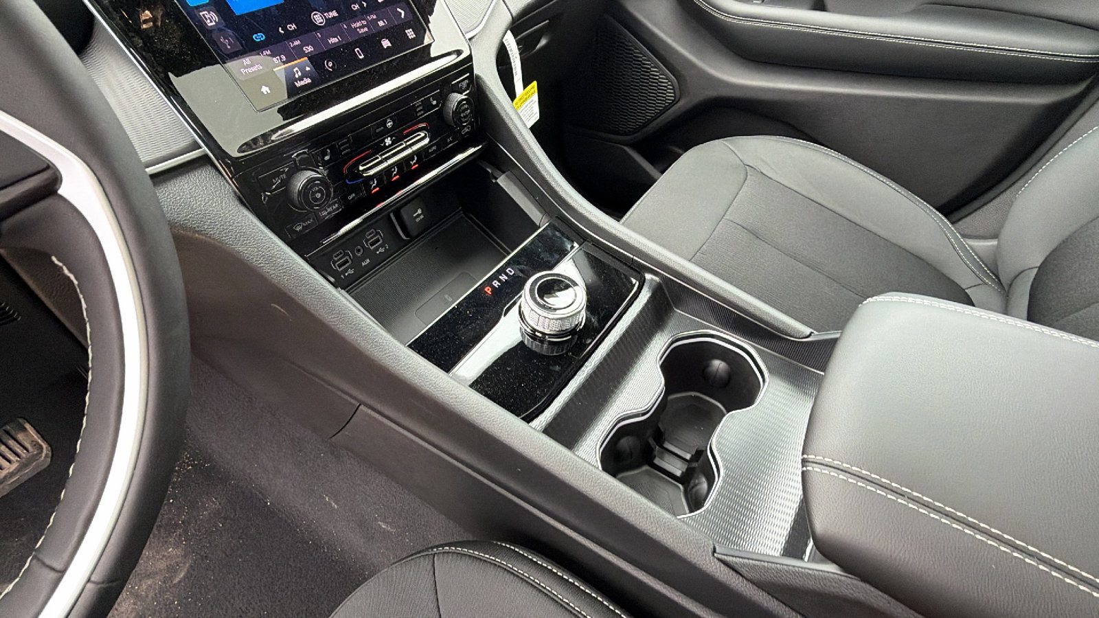 New 2026 Jeep Grand Cherokee Laredo X image 27