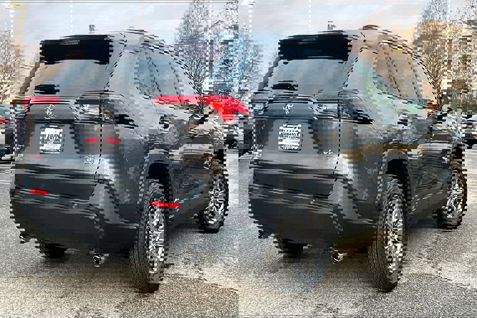 Used 2025 Toyota RAV4 XLE image 12