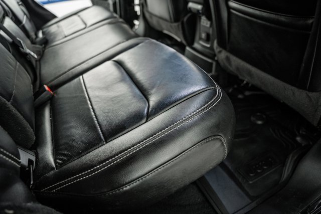 Used 2020 Jeep Wrangler Unlimited Sahara image 35