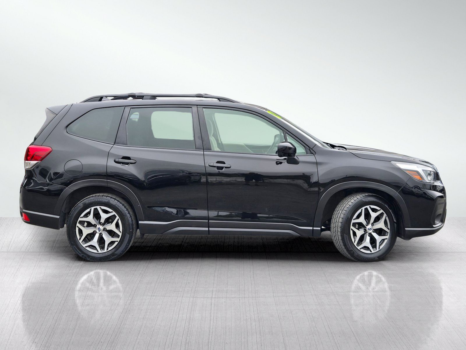 Used 2021 Subaru Forester Premium w/ Popular Package #1 AWD/4WD image 3