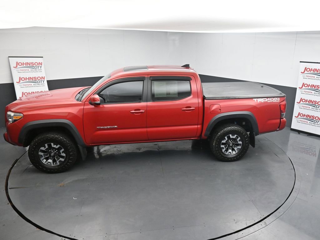 Used 2016 Toyota Tacoma TRD Off-Road w/ Premium & Technology Package image 23