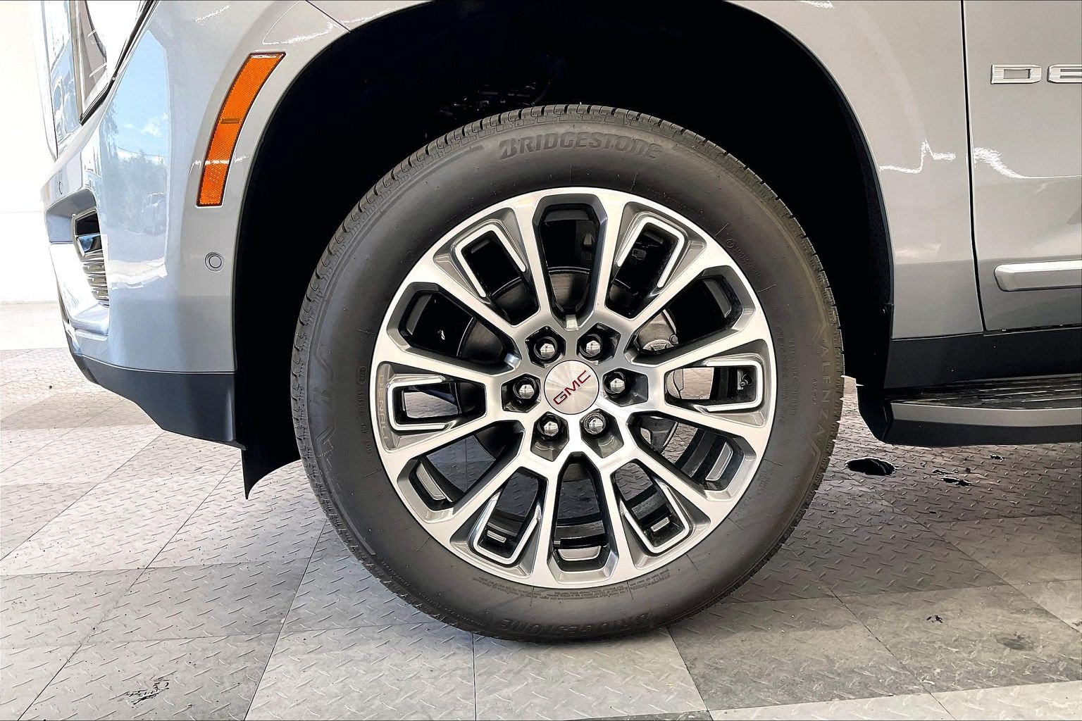 New 2026 GMC Yukon XL Denali w/ Advanced Technology Package AWD/4WD image 14