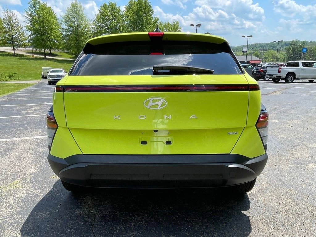 Used 2025 Hyundai Kona SEL AWD/4WD image 4