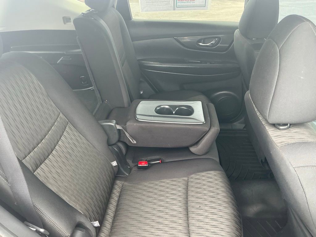 Used 2017 Nissan Rogue SV FWD image 21