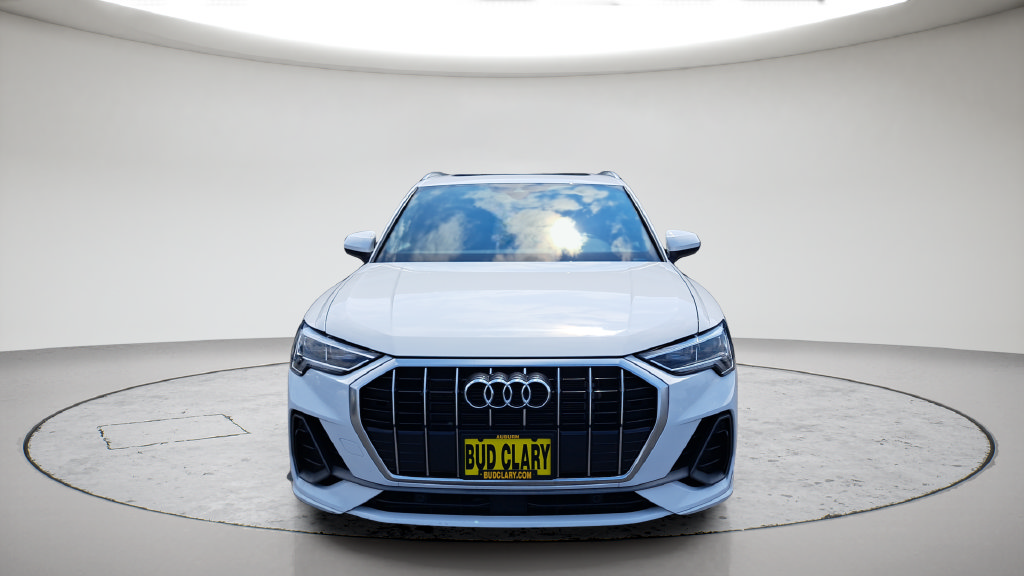 Used 2025 Audi Q3 2.0T Premium AWD/4WD image 2