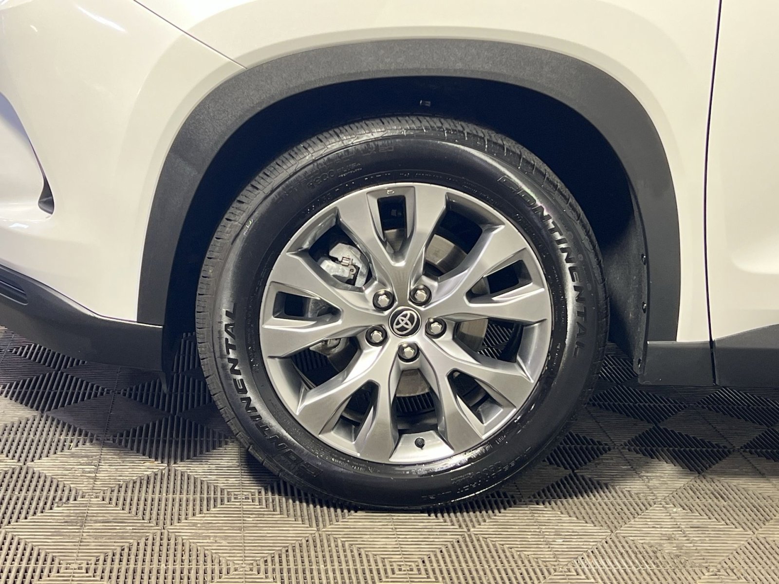 Used 2025 Toyota Grand Highlander Limited image 12