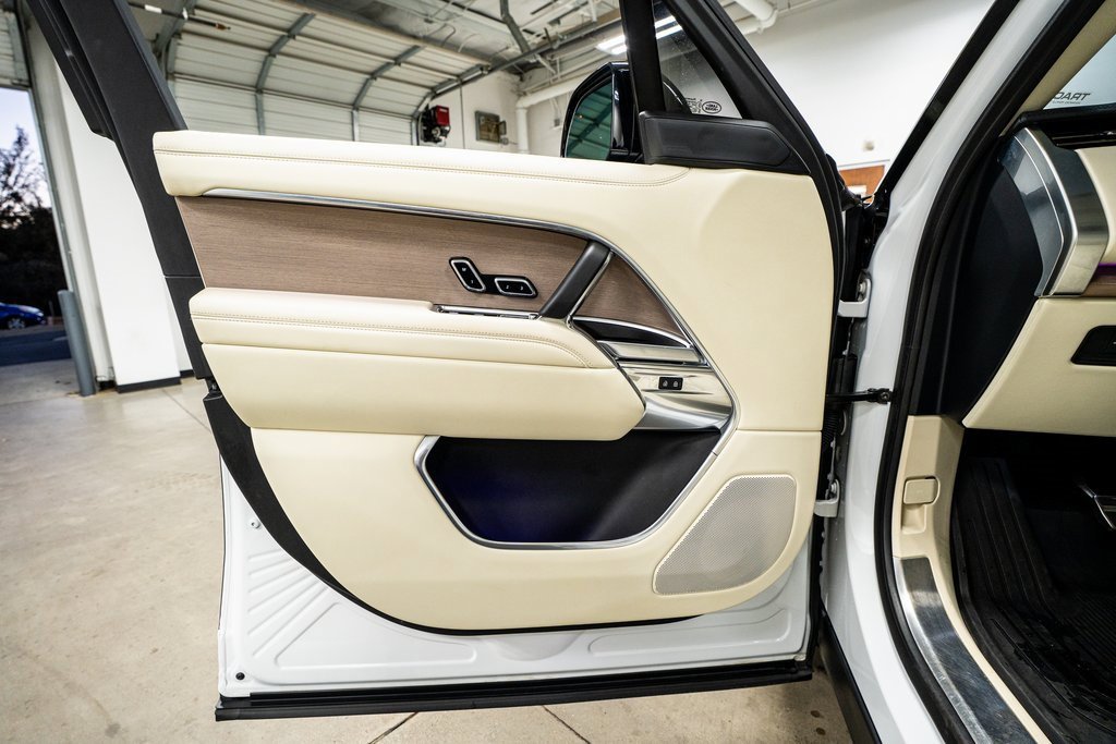 Used 2024 Land Rover Range Rover SE image 29