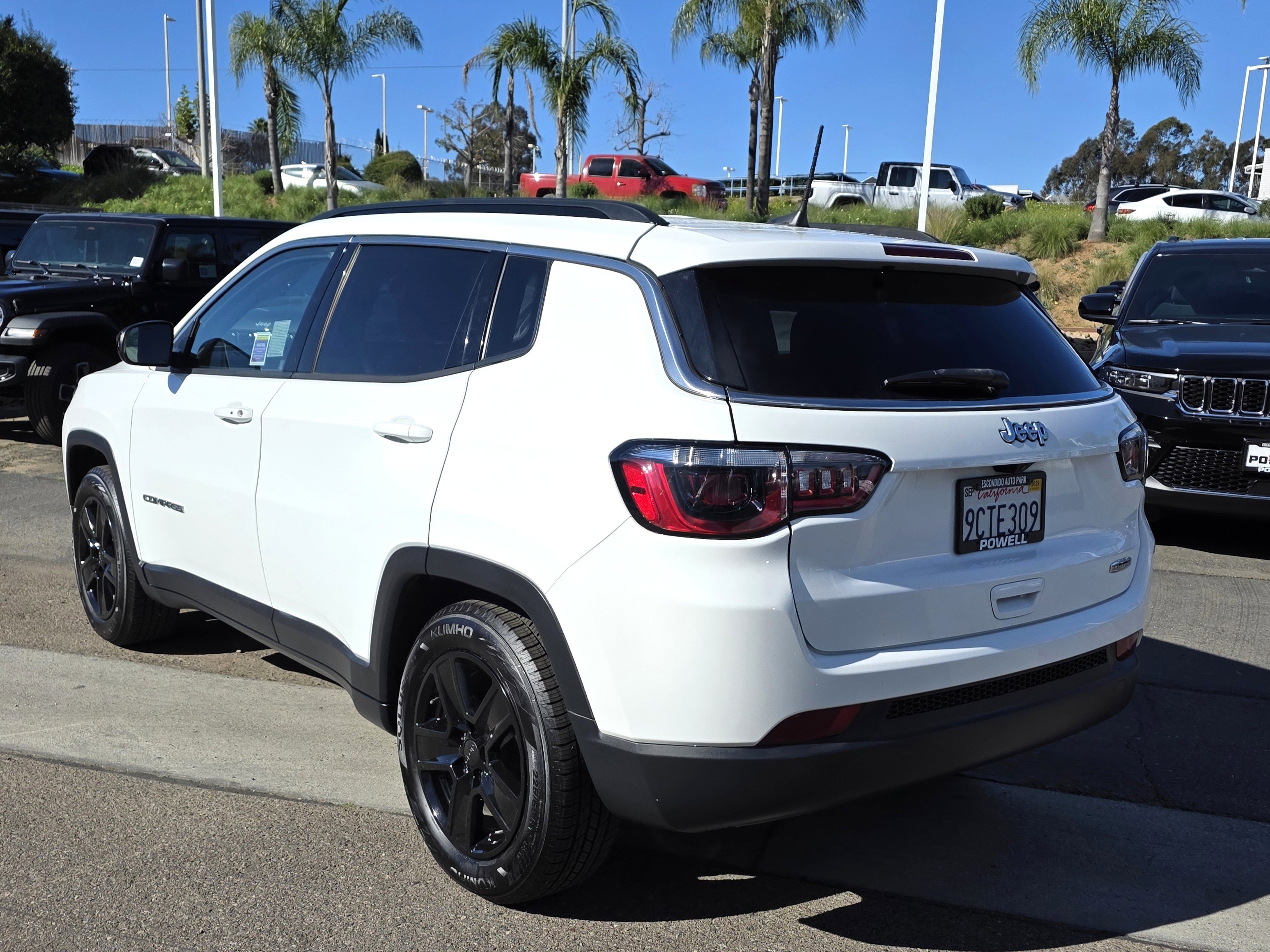 Certified 2022 Jeep Compass Latitude image 3