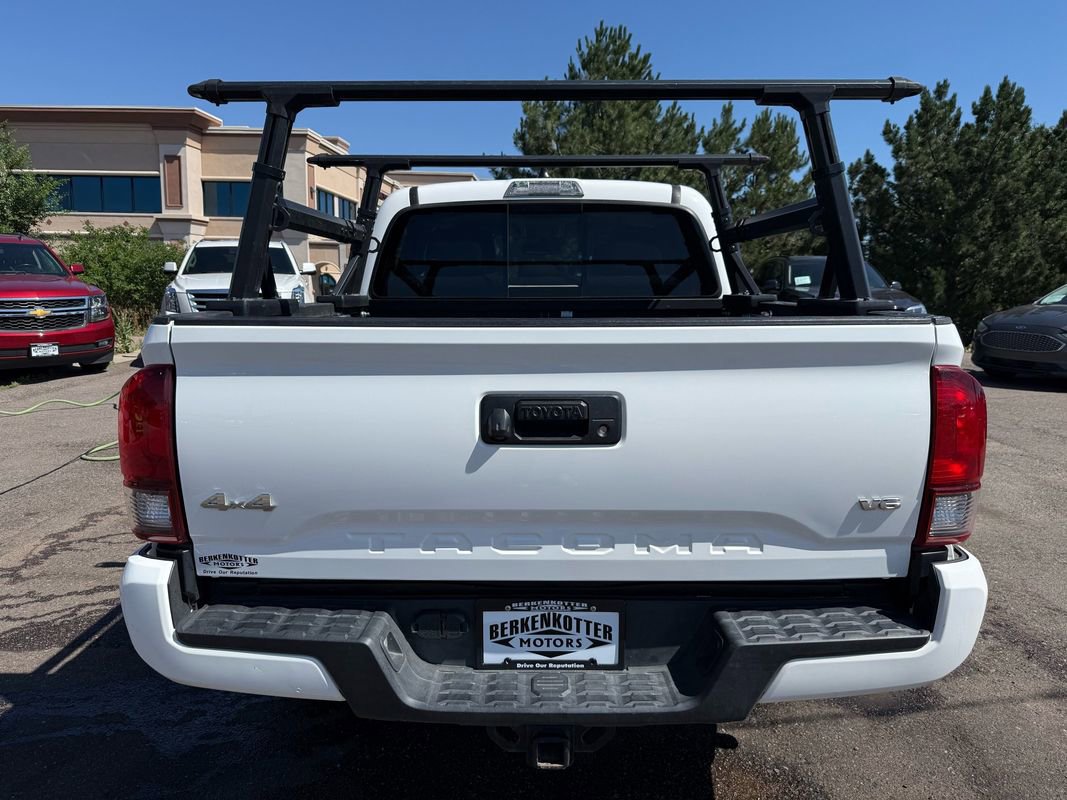 Used 2023 Toyota Tacoma SR5 w/ Technology Package image 4