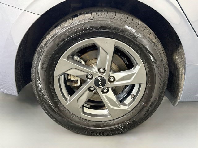 Used 2023 Kia K5 LXS FWD image 32