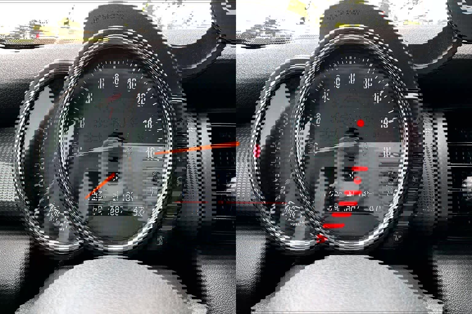 Used 2016 MINI Cooper 2-Door Hardtop image 24