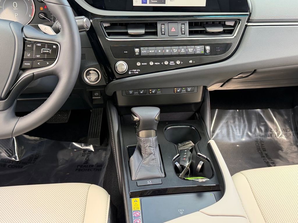 Certified 2025 Lexus ES 350 w/ Premium Package image 12
