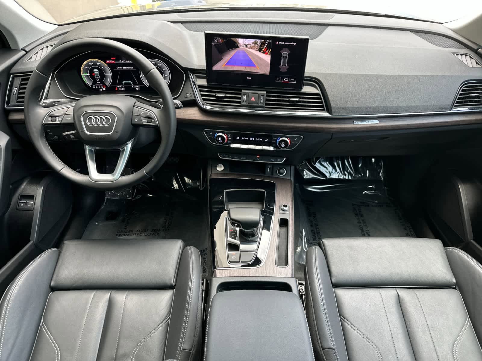 Used 2023 Audi Q5 e Premium w/ Convenience Package AWD/4WD image 3