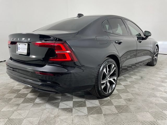 Used 2024 Volvo S60 B5 Core FWD image 9