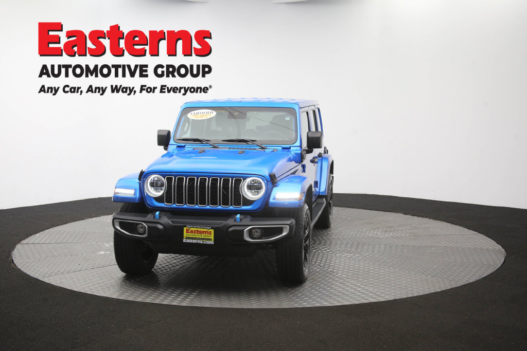 Used 2024 Jeep Wrangler Unlimited Sahara w/ Technology Group AWD/4WD image 55