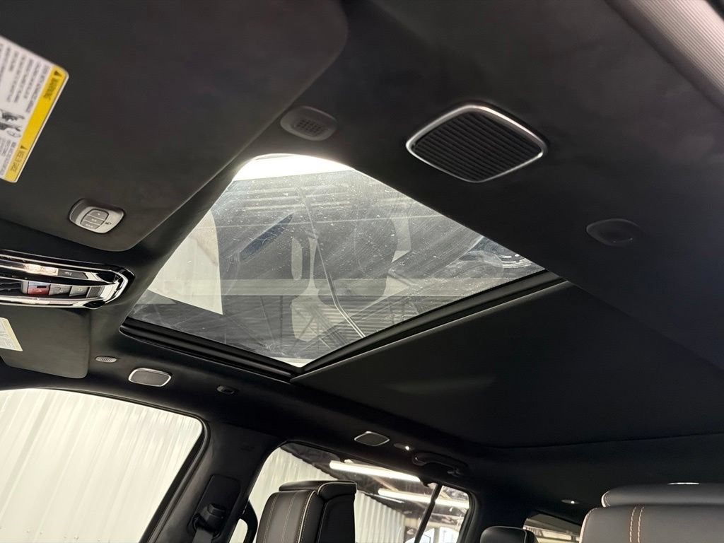 New 2026 Jeep Grand Wagoneer L Summit AWD/4WD image 23
