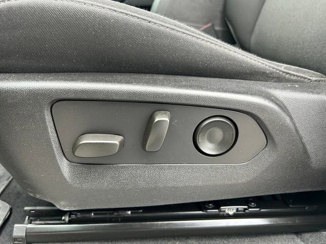 Used 2024 Chevrolet Colorado W/T w/ WT Convenience Package II AWD/4WD image 20