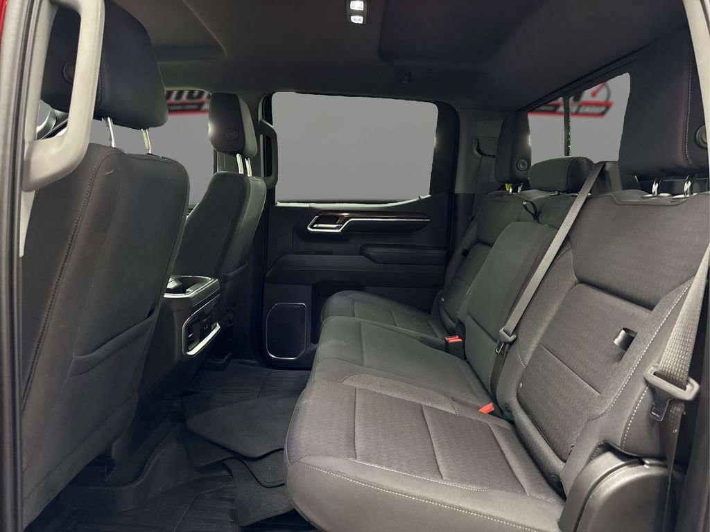Used 2023 GMC Sierra 1500 Elevation w/ Preferred Package image 9