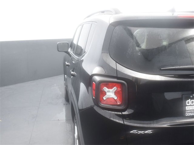 Used 2023 Jeep Renegade Latitude w/ Premium Group image 13