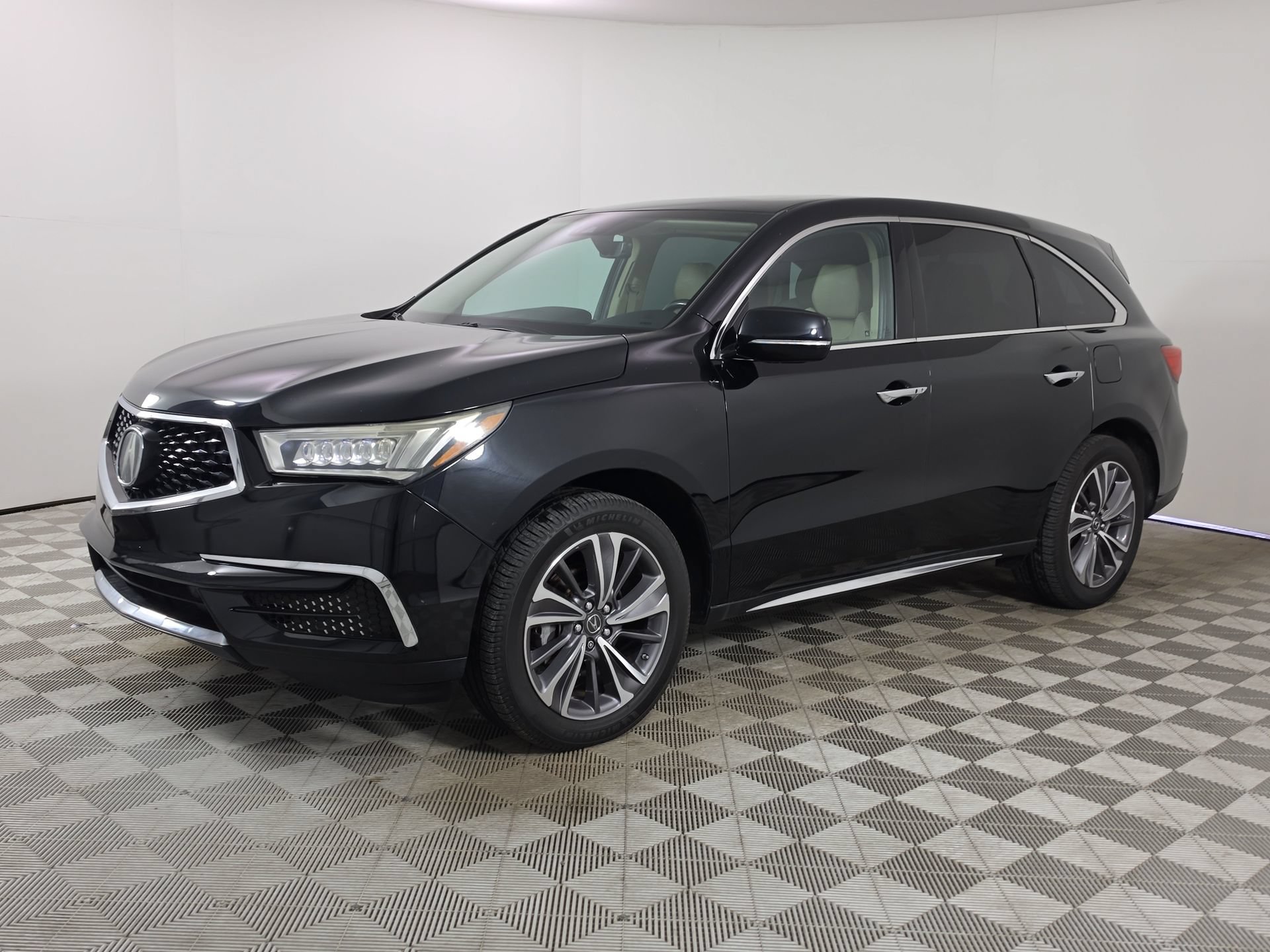 Used 2019 Acura MDX w/ Technology Package FWD image 3