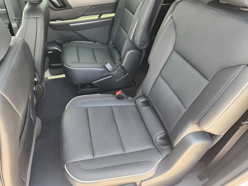 Used 2026 Buick Enclave Sport Touring FWD image 36