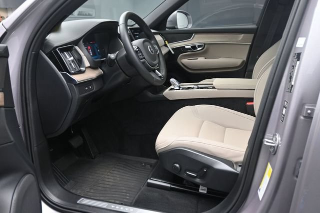 Used 2026 Volvo XC90 T8 Core w/ Protection Package Premier AWD/4WD image 17