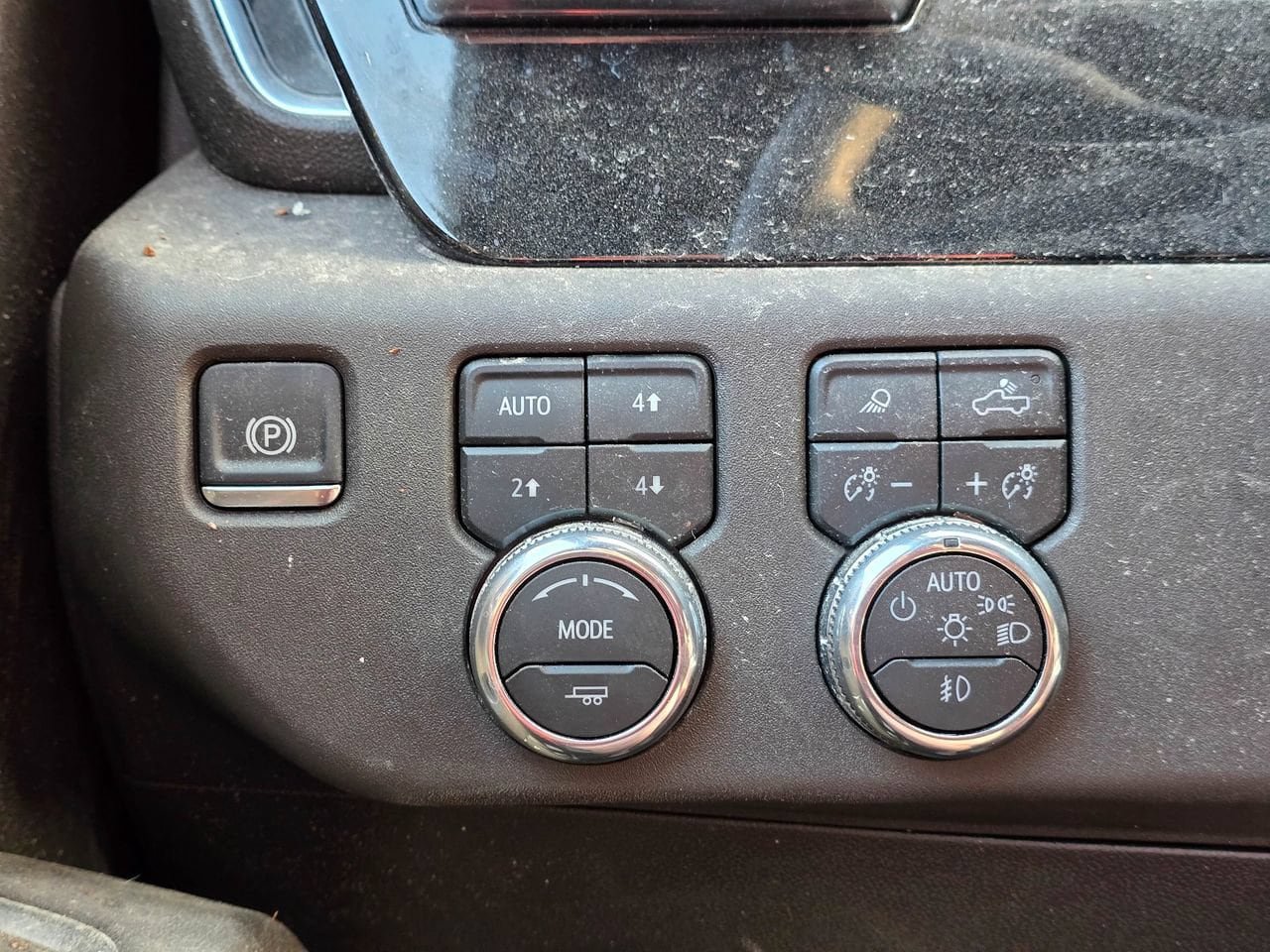 Used 2026 GMC Sierra 3500 SLT w/ SLT Convenience Package AWD/4WD image 14