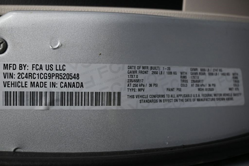 Used 2023 Chrysler Voyager LX image 40